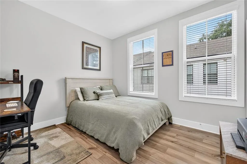 Atlanta, Georgia 30342, United States, 2 Bedrooms Bedrooms, ,3 BathroomsBathrooms,Residential,Active,223034