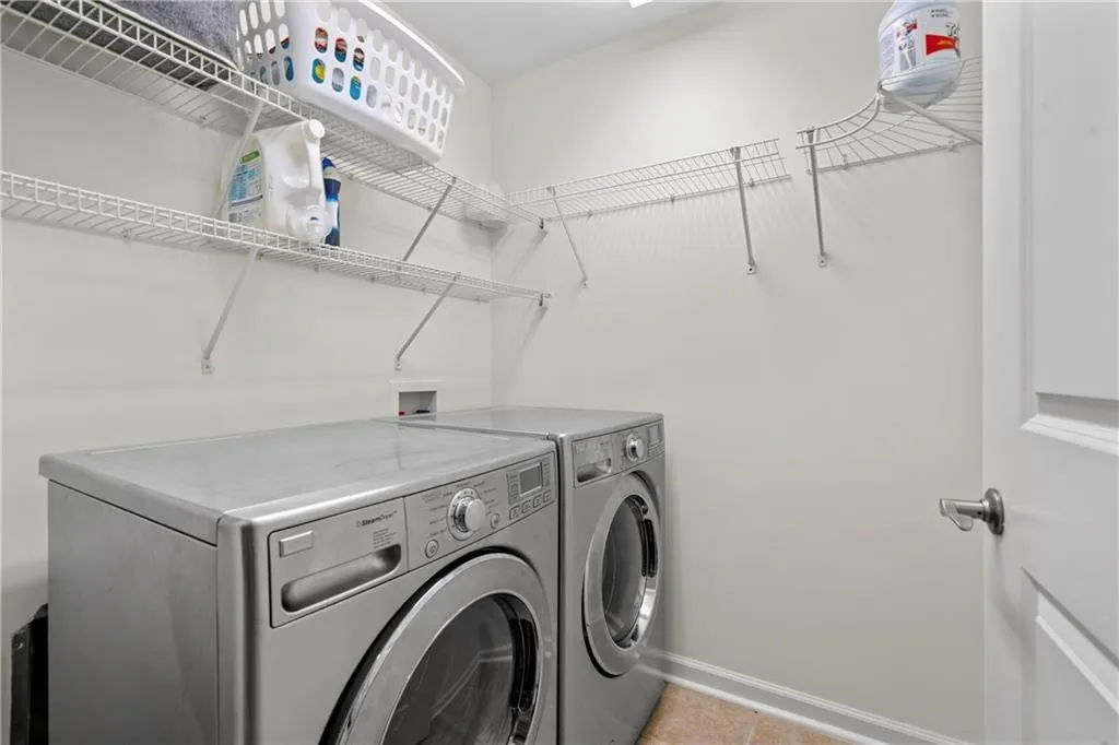 Atlanta, Georgia 30339, United States, 2 Bedrooms Bedrooms, ,2 BathroomsBathrooms,Residential,Active,174527