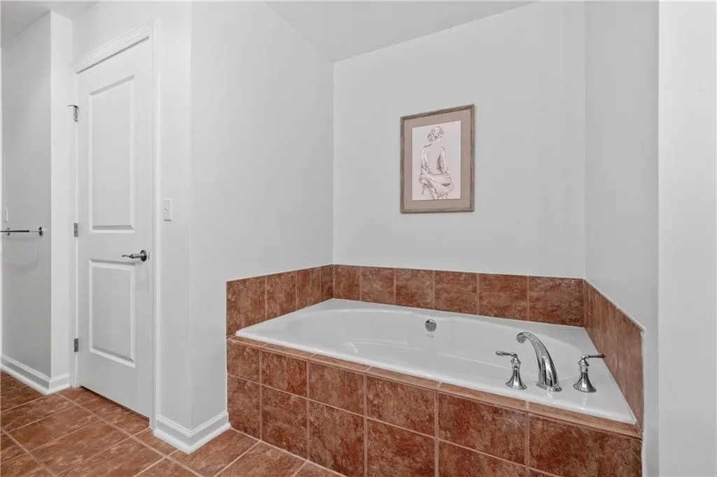 Atlanta, Georgia 30339, United States, 2 Bedrooms Bedrooms, ,2 BathroomsBathrooms,Residential,Active,174527