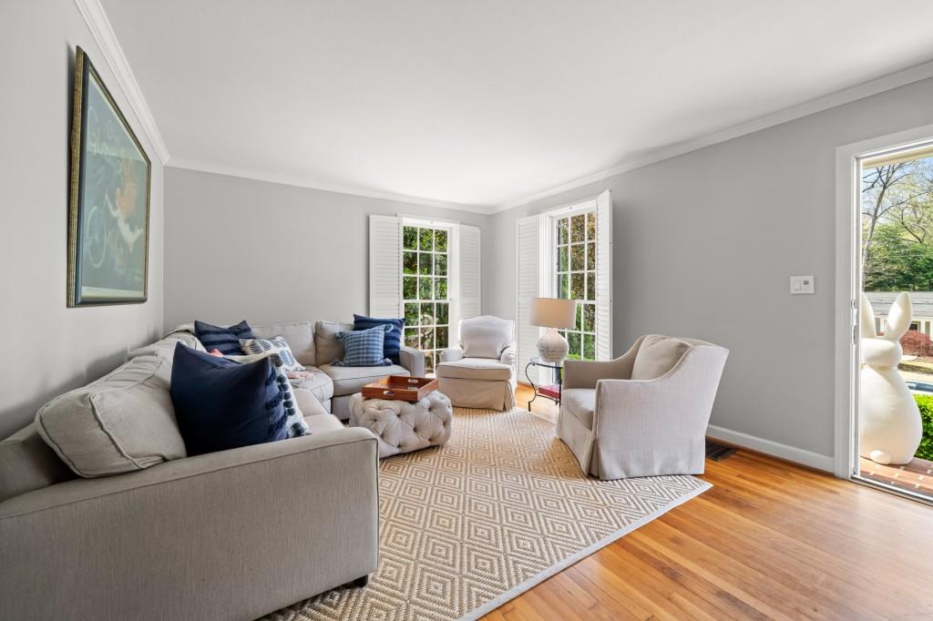 1837 Walthall Drive NW