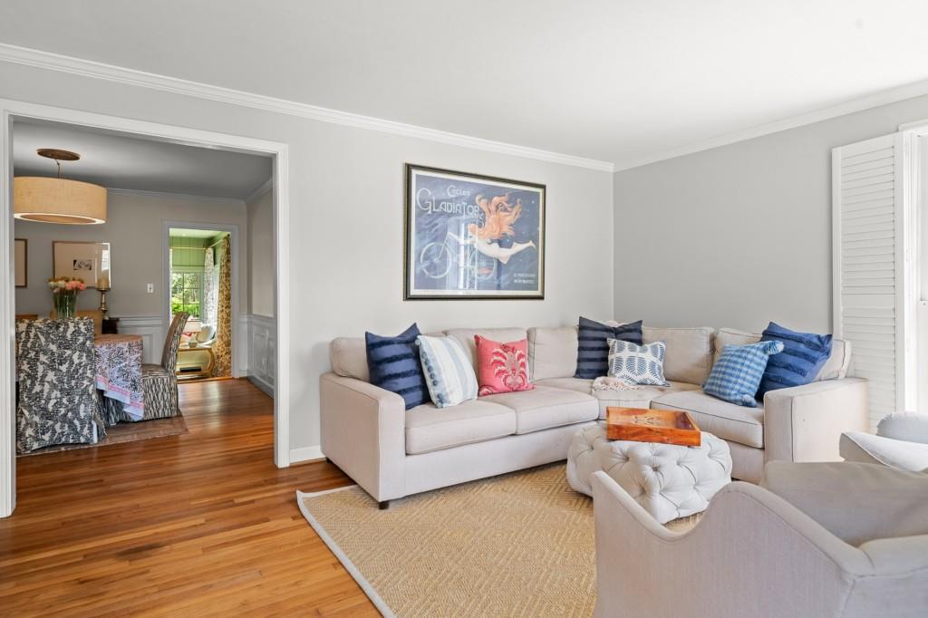 1837 Walthall Drive NW