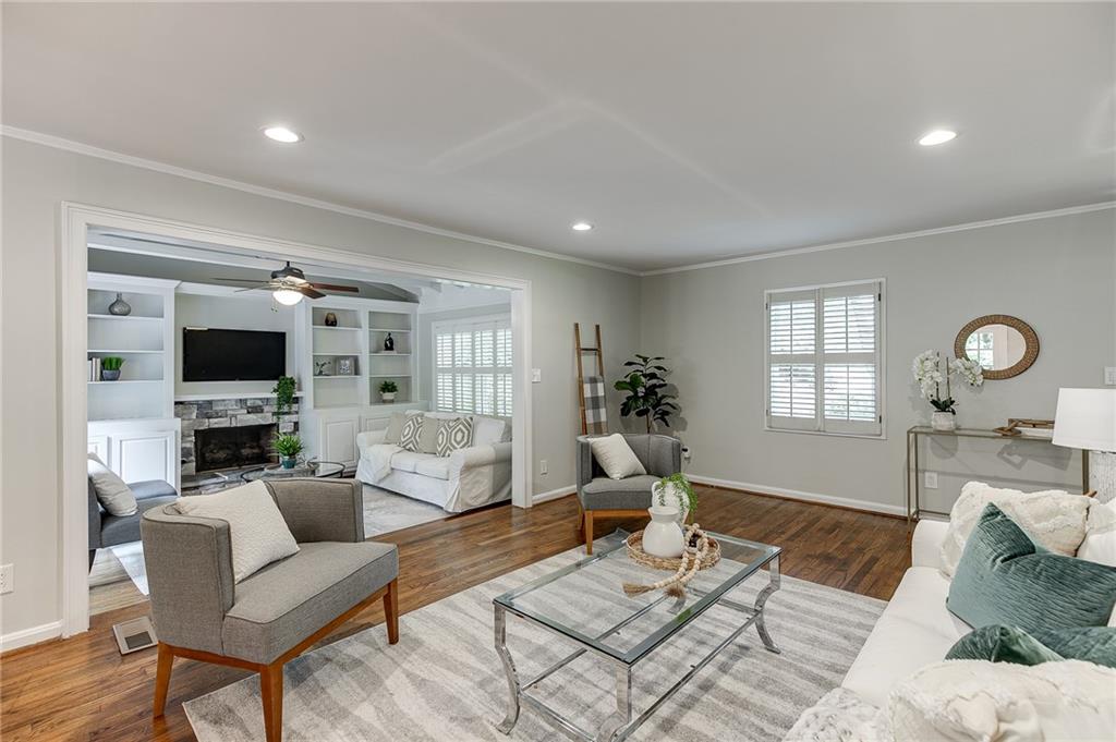 3173 Parkridge Crescent