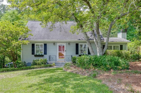 Homes For Sale - 3173 Parkridge Crescent<br/> Atlanta, GA 30341