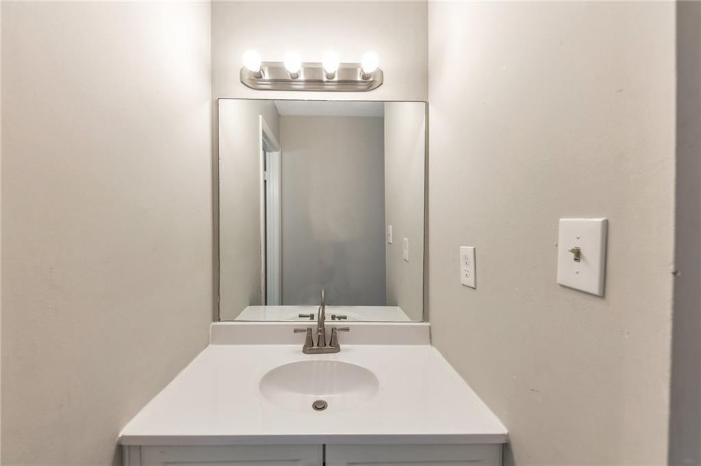 8541 Westchester Drive, Douglasville, Georgia image 11