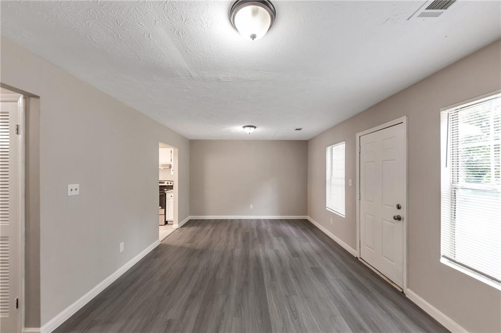 8541 Westchester Drive, Douglasville, Georgia image 6