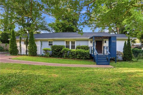 Photo of 1985 Capri Drive, Decatur, GA 30032 (MLS # 7770942)