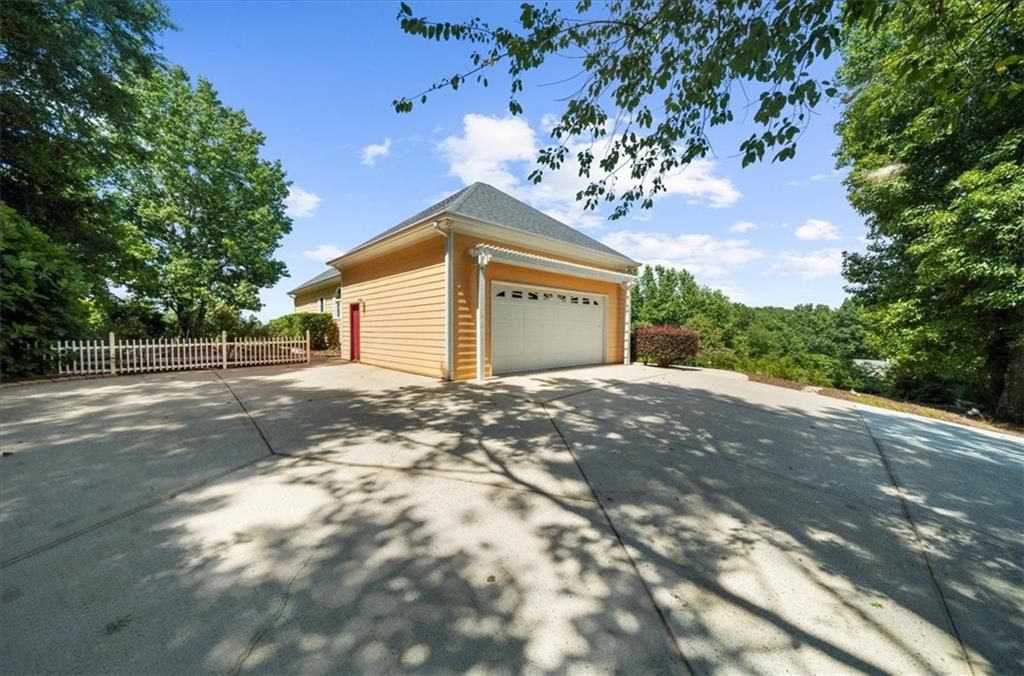 5739 Ridgewater Circle