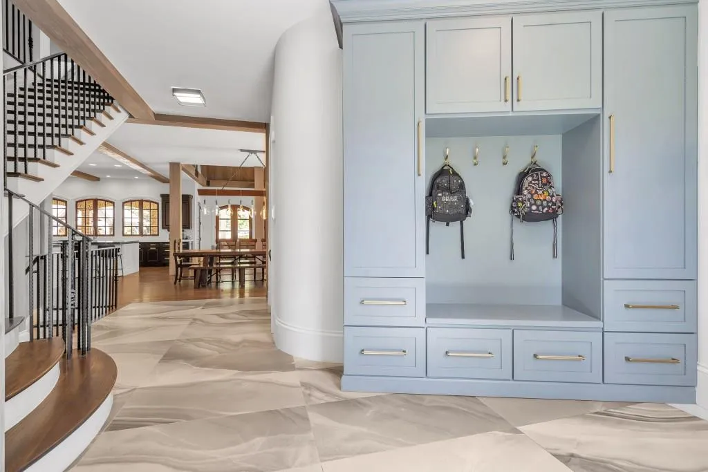 Marietta, Georgia 30067, United States, 7 Bedrooms Bedrooms, ,8 BathroomsBathrooms,Residential,Active,110386