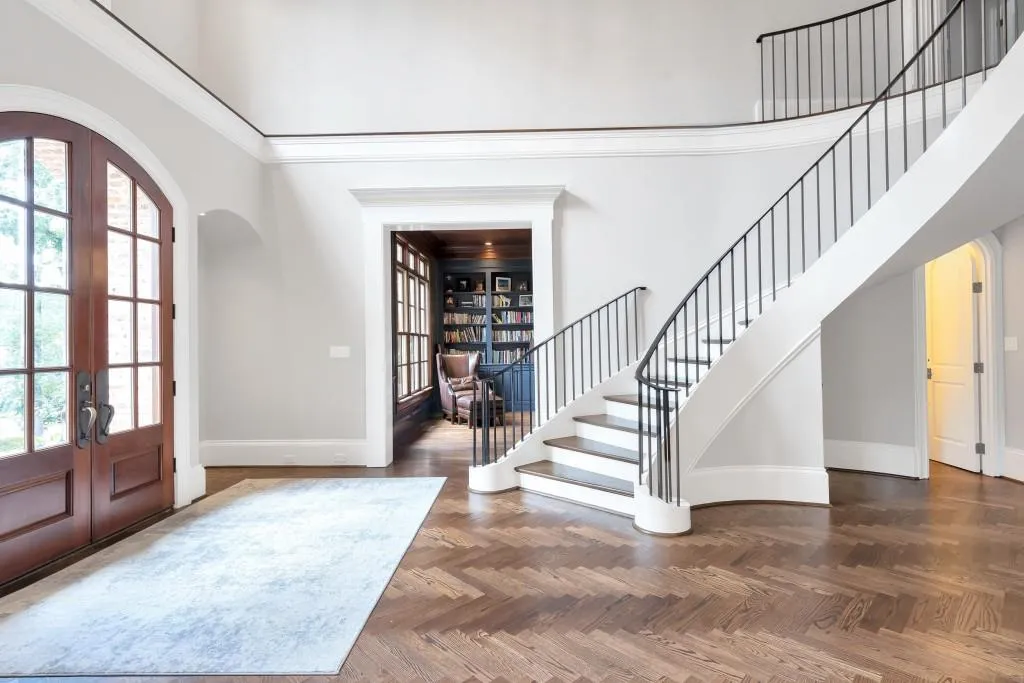 Marietta, Georgia 30067, United States, 7 Bedrooms Bedrooms, ,8 BathroomsBathrooms,Residential,Active,110386