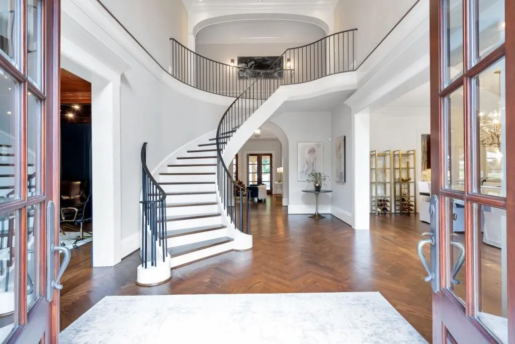 Marietta, Georgia 30067, United States, 7 Bedrooms Bedrooms, ,8 BathroomsBathrooms,Residential,Active,110386