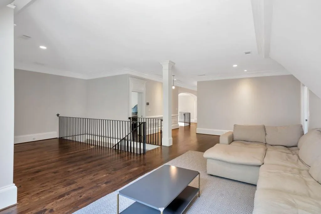 Marietta, Georgia 30067, United States, 7 Bedrooms Bedrooms, ,8 BathroomsBathrooms,Residential,Active,110386