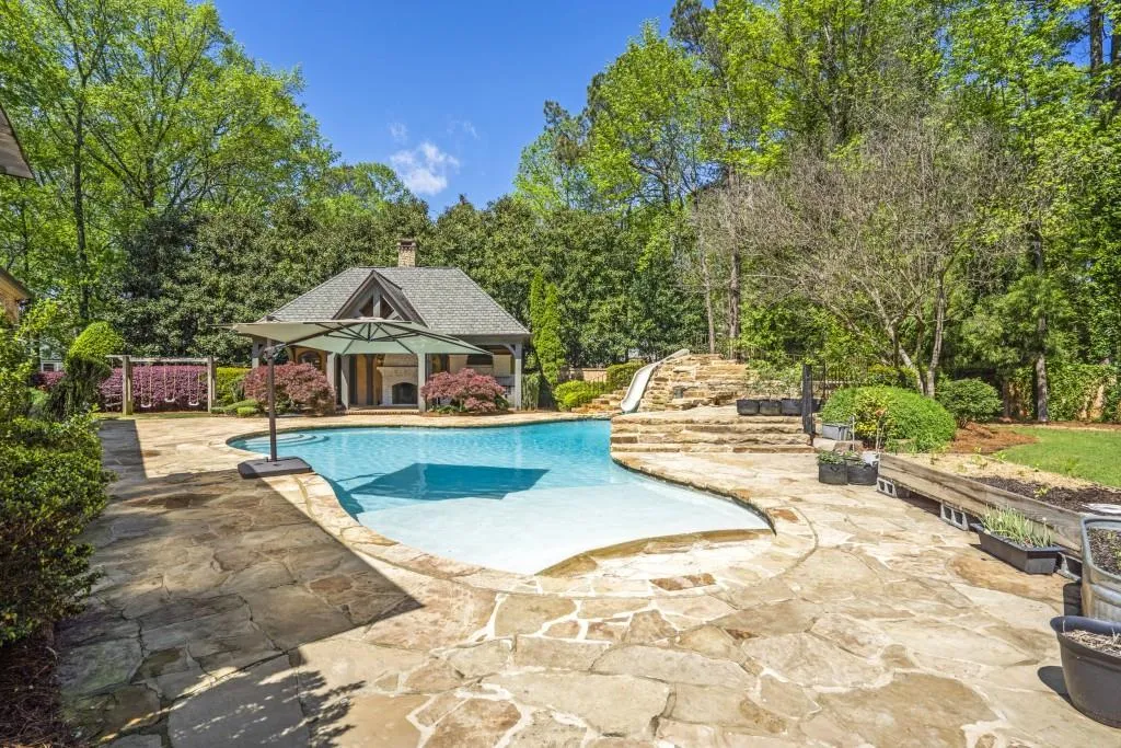 Marietta, Georgia 30067, United States, 7 Bedrooms Bedrooms, ,8 BathroomsBathrooms,Residential,Active,110386