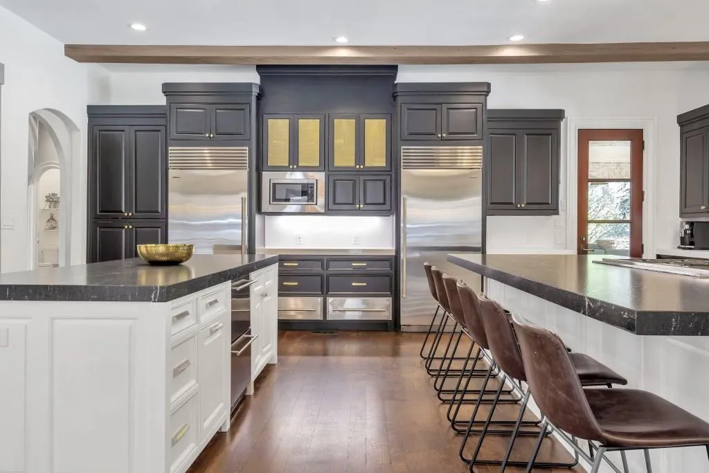 Marietta, Georgia 30067, United States, 7 Bedrooms Bedrooms, ,8 BathroomsBathrooms,Residential,Active,110386