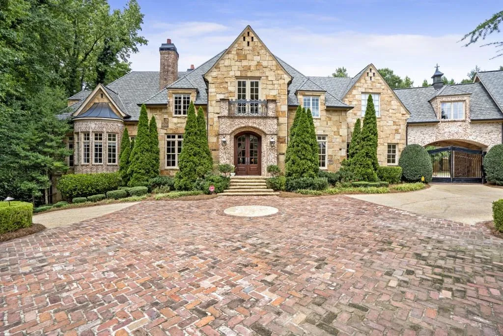 Marietta, Georgia 30067, United States, 7 Bedrooms Bedrooms, ,8 BathroomsBathrooms,Residential,Active,110386