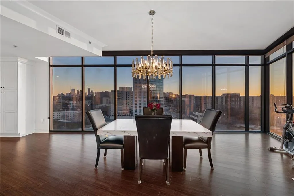 Atlanta, Georgia 30309, United States, 2 Bedrooms Bedrooms, ,3 BathroomsBathrooms,Residential,Active,78685