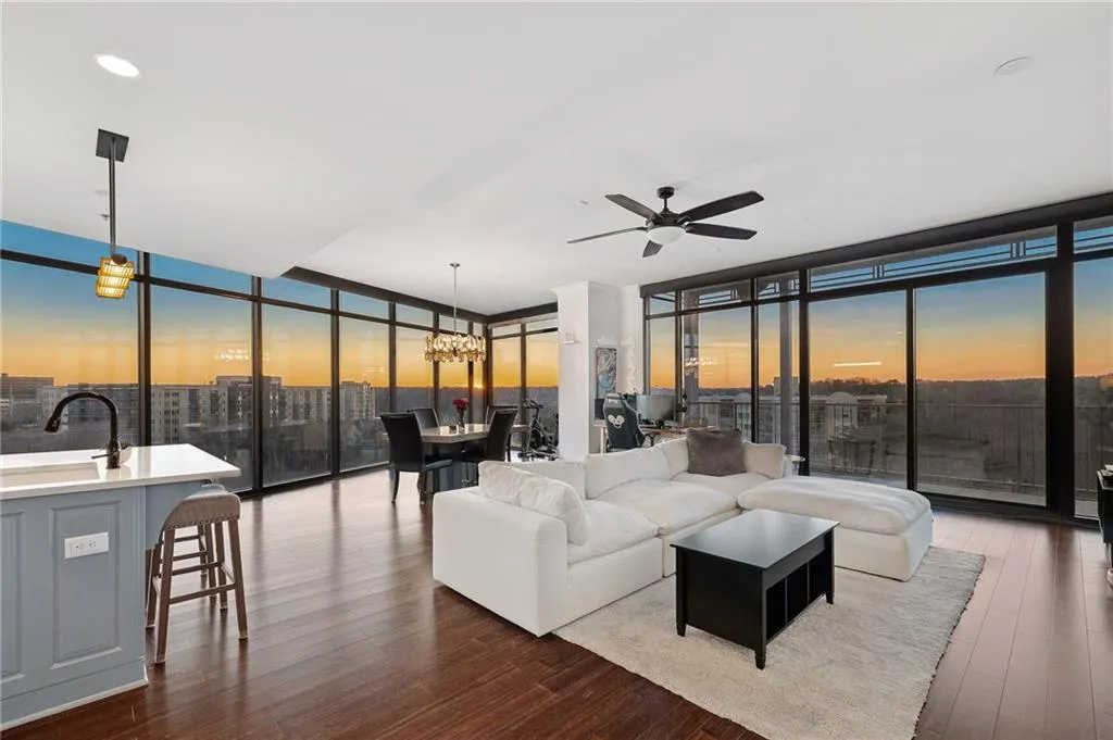 Atlanta, Georgia 30309, United States, 2 Bedrooms Bedrooms, ,3 BathroomsBathrooms,Residential,Active,78685