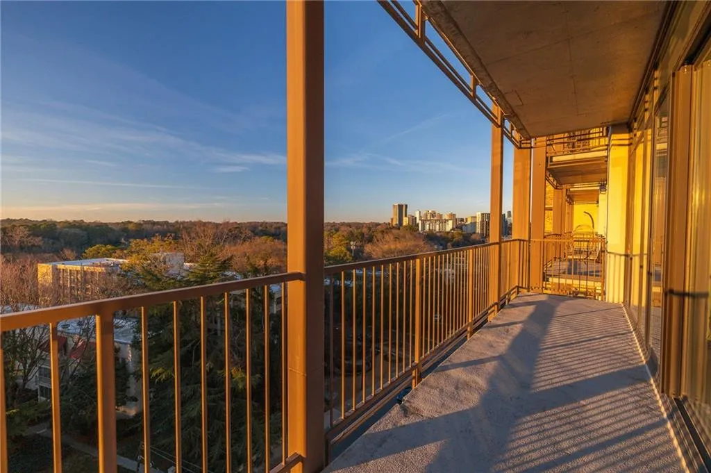 Atlanta, Georgia 30309, United States, 2 Bedrooms Bedrooms, ,3 BathroomsBathrooms,Residential,Active,78685