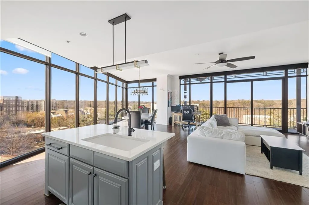 Atlanta, Georgia 30309, United States, 2 Bedrooms Bedrooms, ,3 BathroomsBathrooms,Residential,Active,78685