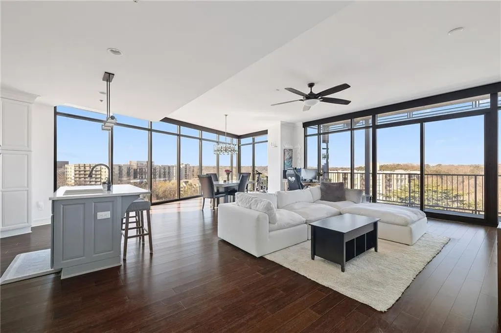 Atlanta, Georgia 30309, United States, 2 Bedrooms Bedrooms, ,3 BathroomsBathrooms,Residential,Active,78685