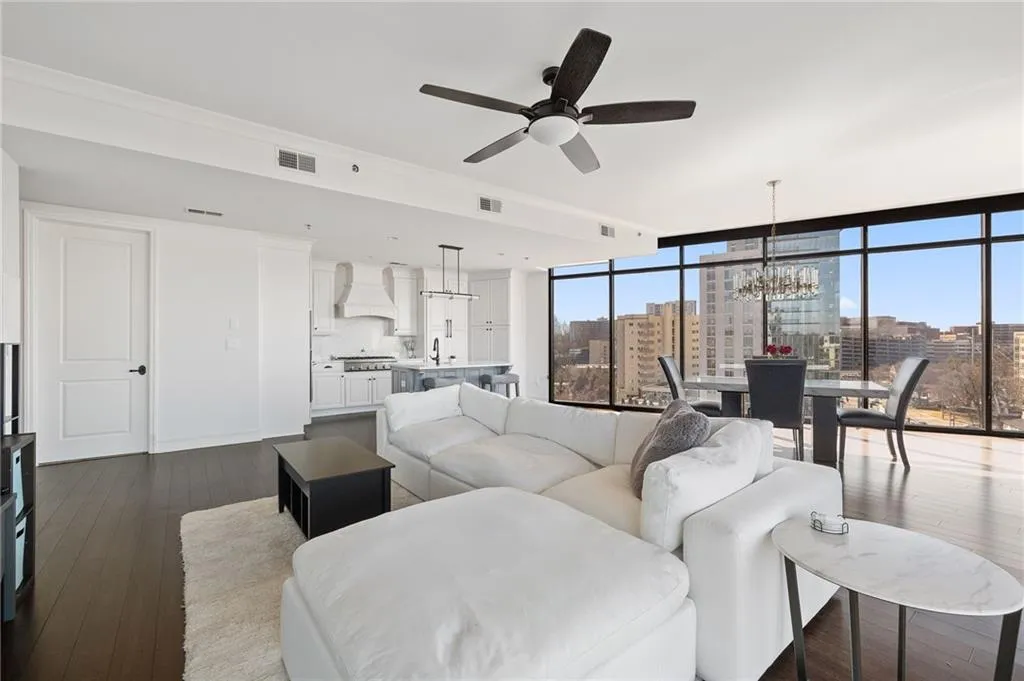 Atlanta, Georgia 30309, United States, 2 Bedrooms Bedrooms, ,3 BathroomsBathrooms,Residential,Active,78685