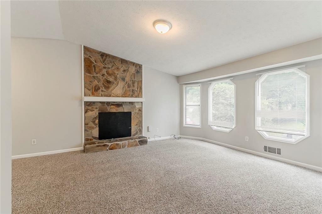 2218 Lowtrail Court, Lithonia, Georgia image 9
