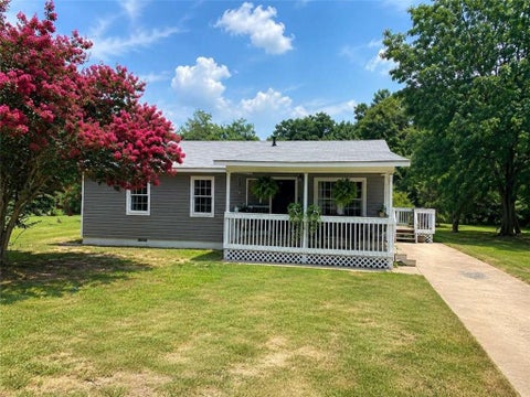 Homes For Sale - 1600 Prospect Road<br/> Aragon, GA 30104