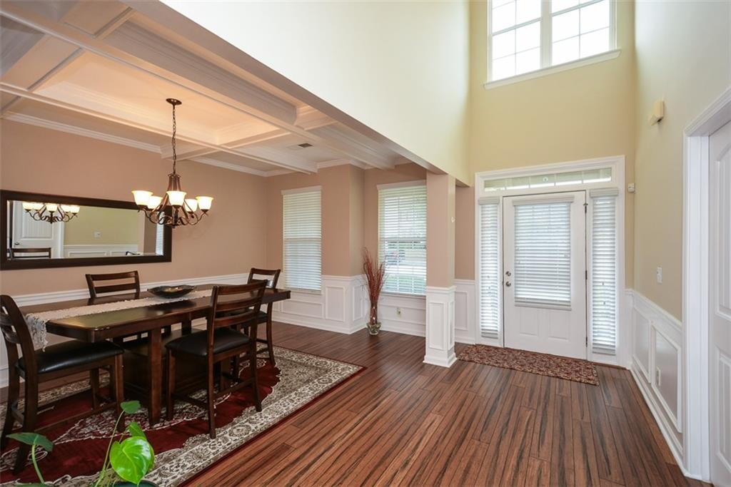 1520 SILVER MIST Circle