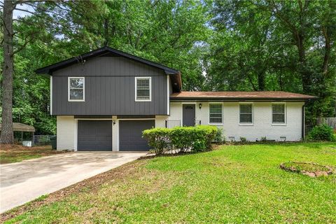 586 Chris Circle Lawrenceville GA 30044