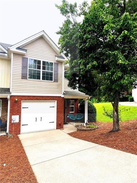 Townhouse For Sale - 1456 Box Circle<br/> Winder, GA 30680