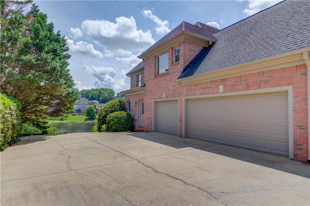 1608 Mulberry Lake Drive
