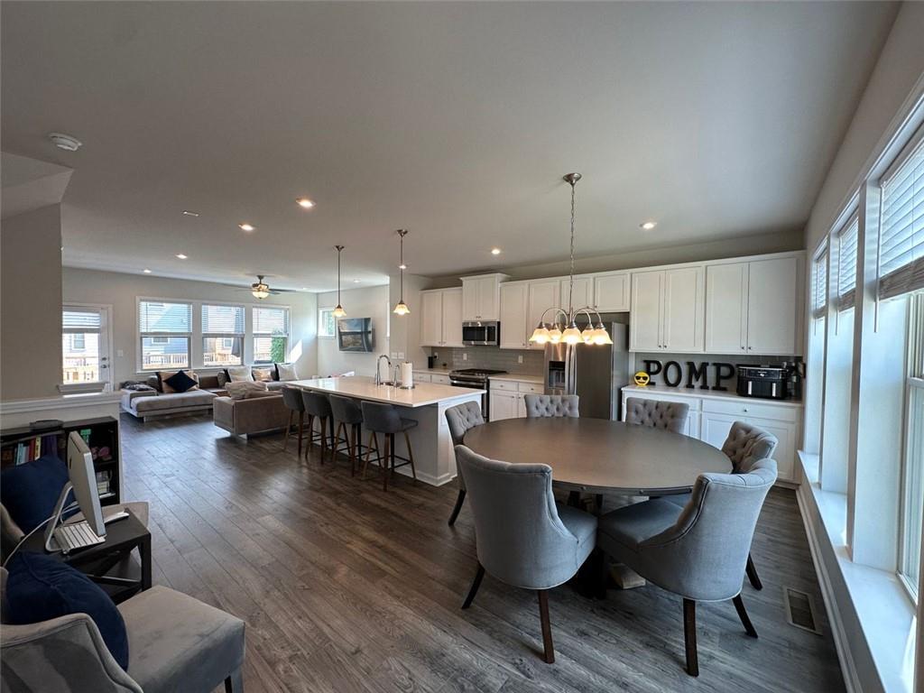 3370 REAGAN Way 84