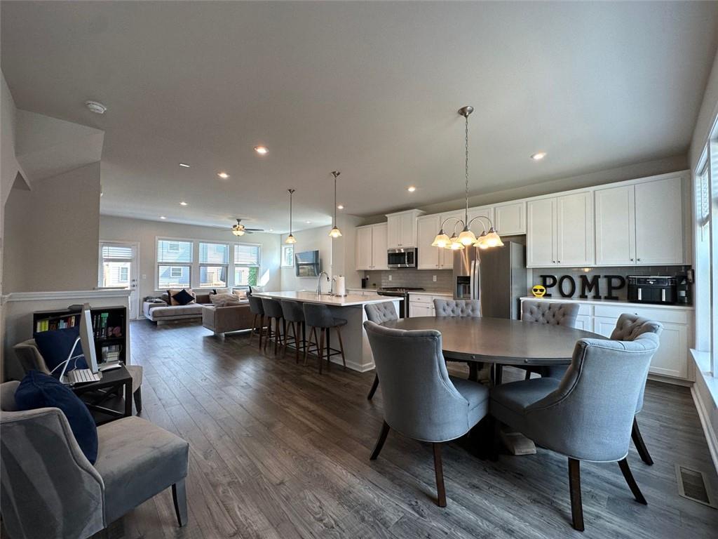 3370 REAGAN Way 84
