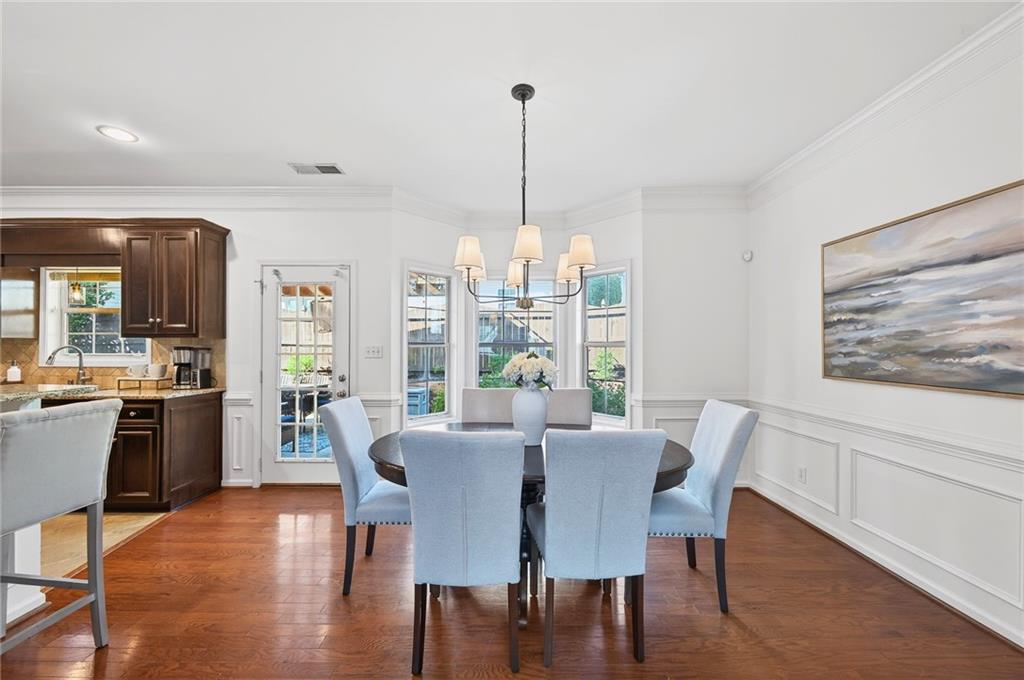 2700 Laurelwood Lane