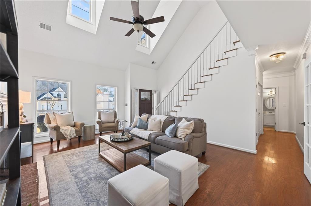 2700 Laurelwood Lane