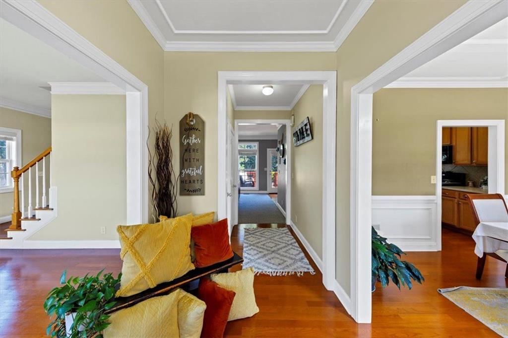 2052 EVERGREEN Drive SE