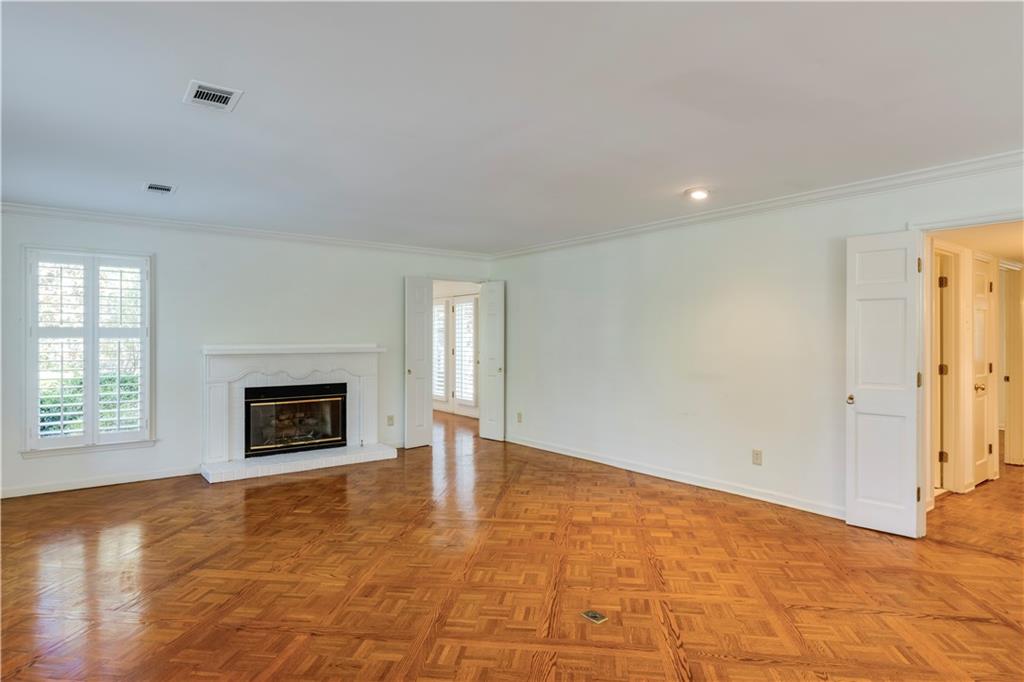 2810 Harwick Drive