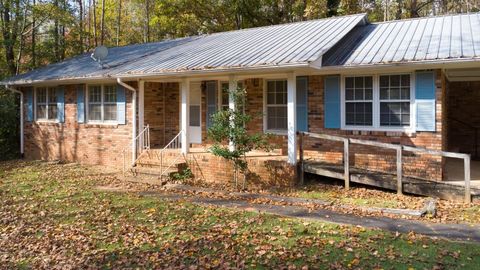 A home in Dahlonega