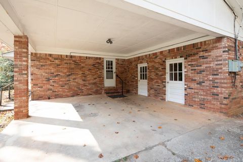 A home in Dahlonega