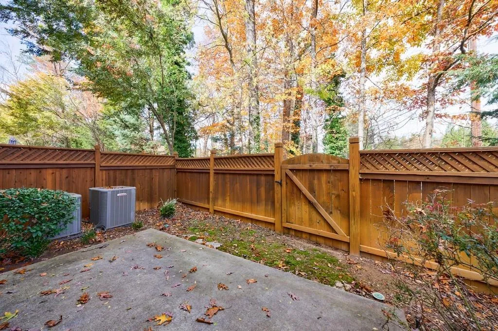 Alpharetta, Georgia 30005, United States, 4 Bedrooms Bedrooms, ,4 BathroomsBathrooms,Residential,Active,29655