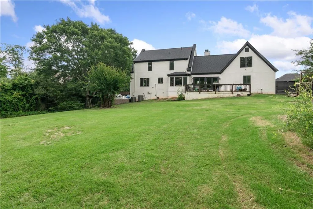 Roswell, Georgia 30075, United States, 5 Bedrooms Bedrooms, ,5 BathroomsBathrooms,Residential,Active,142481