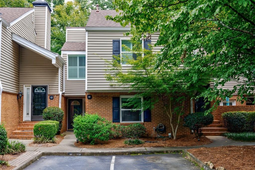 The Arbor Of Dunwoody Springs - Residential