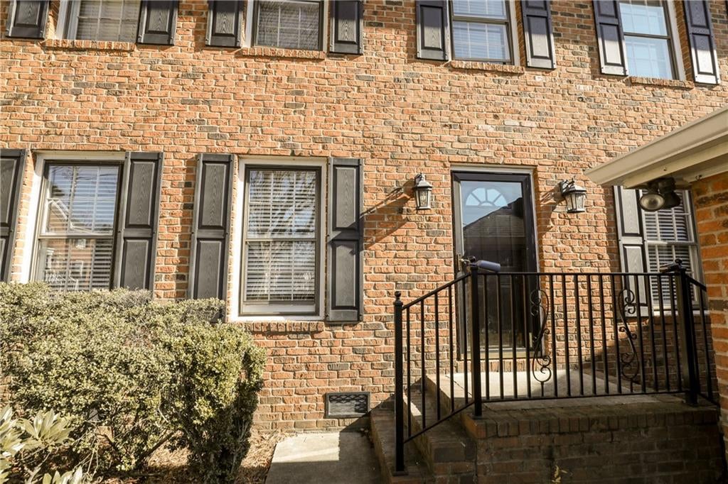 3122 Henderson Walk