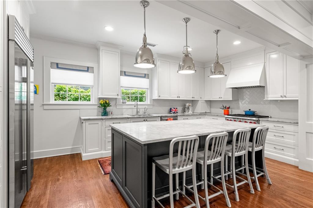 204 Rumson Road NE