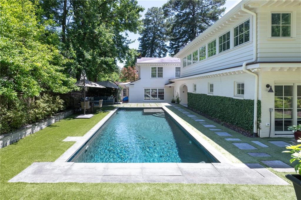 204 Rumson Road NE