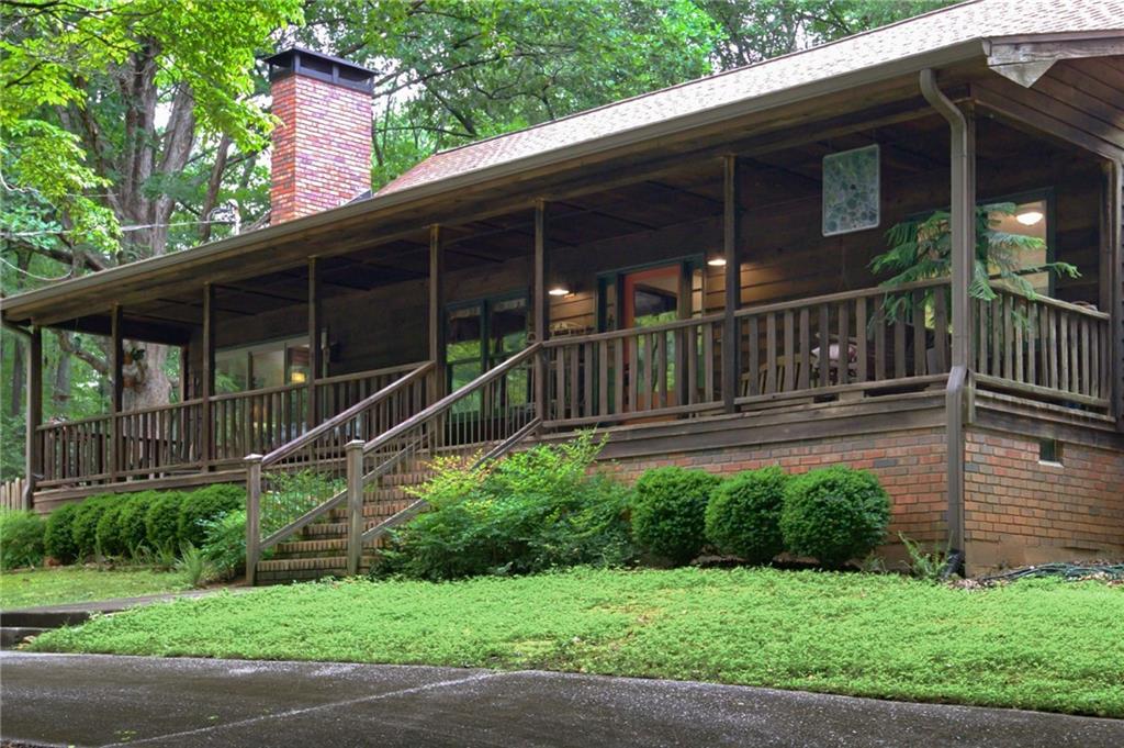 496 Carlouetta Road SW