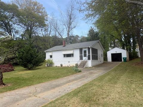 Homes For Sale - 2608 Valley Stream Drive<br/> Atlanta, GA 30360