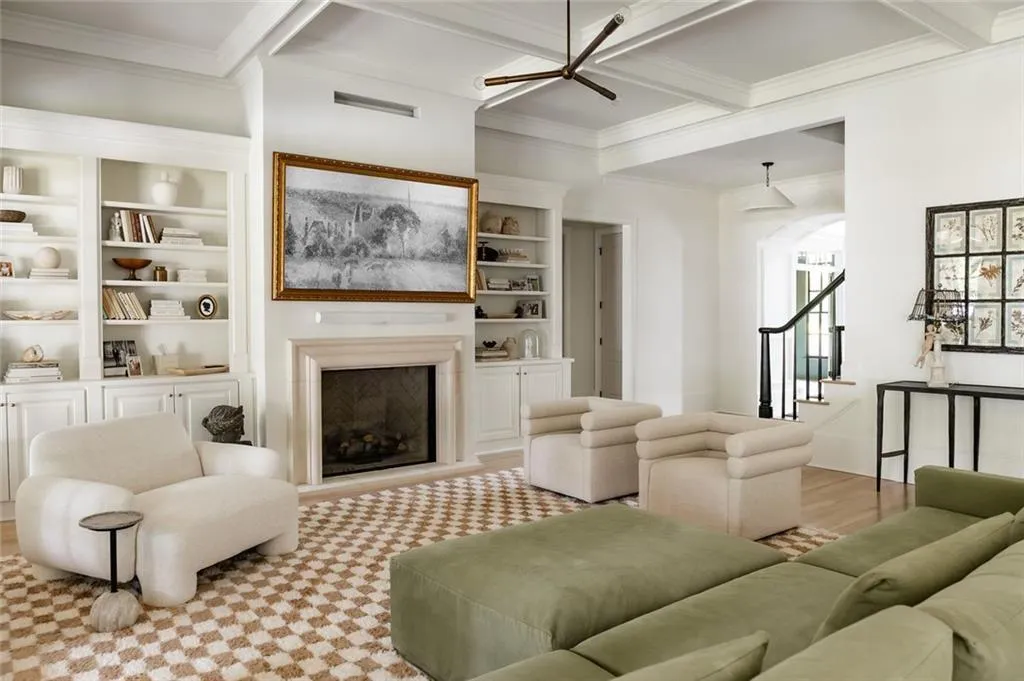 Alpharetta, Georgia 30004, United States, 5 Bedrooms Bedrooms, ,6 BathroomsBathrooms,Residential,Active,222923