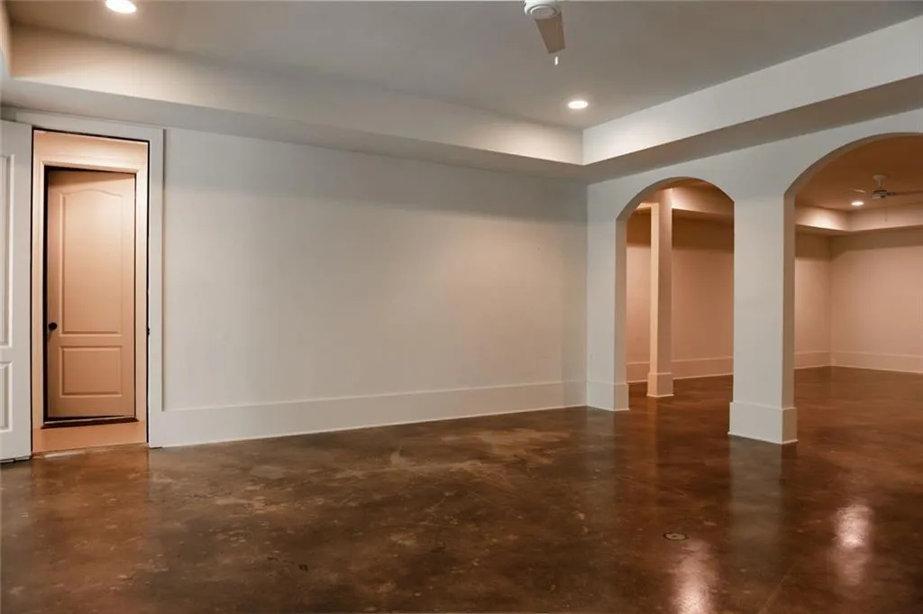 Alpharetta, Georgia 30004, United States, 5 Bedrooms Bedrooms, ,6 BathroomsBathrooms,Residential,Active,222923