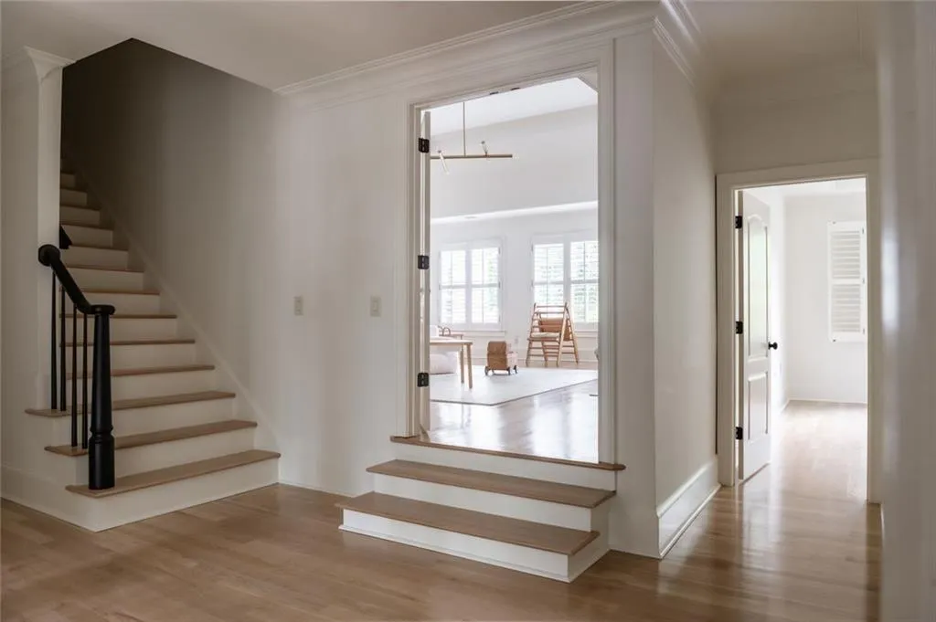 Alpharetta, Georgia 30004, United States, 5 Bedrooms Bedrooms, ,6 BathroomsBathrooms,Residential,Active,222923