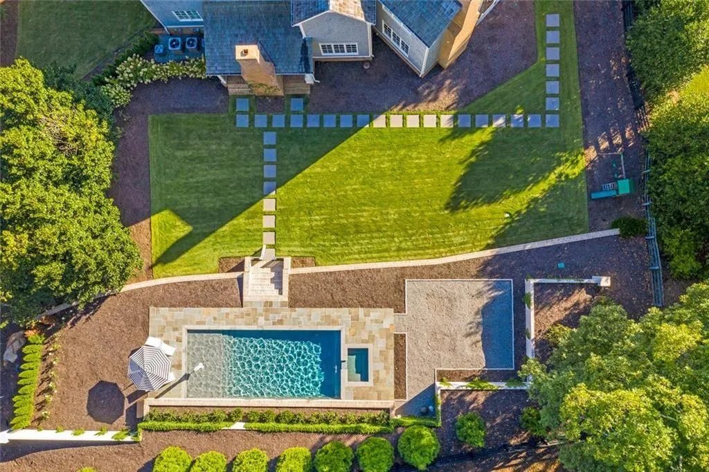 Alpharetta, Georgia 30004, United States, 5 Bedrooms Bedrooms, ,6 BathroomsBathrooms,Residential,Active,222923